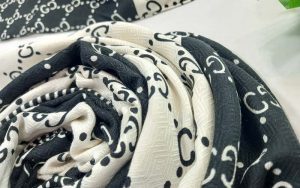 جذابیت و شگفتی در هدیه دادن: شال‌های نخی انتخابی شما