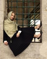 شال پاییزه پلیسه