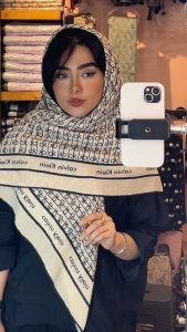 روسری پلیسه